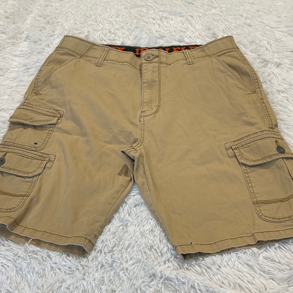 IRON FLEX Men's Tan Cargo Shorts SIZE 32